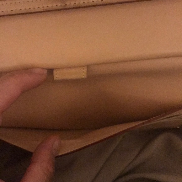 Authentic louis vuitton wallet - Picture 6 of 6